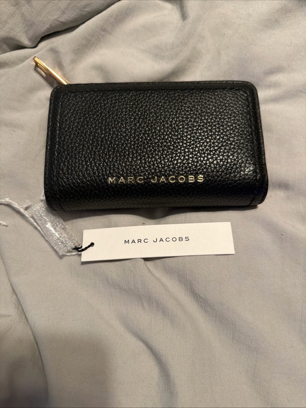 Marc Jacobs Black Pebbled Leather Zip Card Wallet with Gold Hardware 6x4 NWT